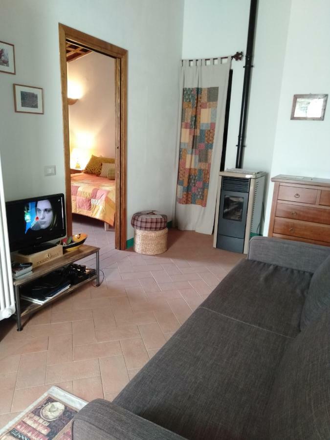 Petroio Casa Vacanze "Nonna Vela" מראה חיצוני תמונה
